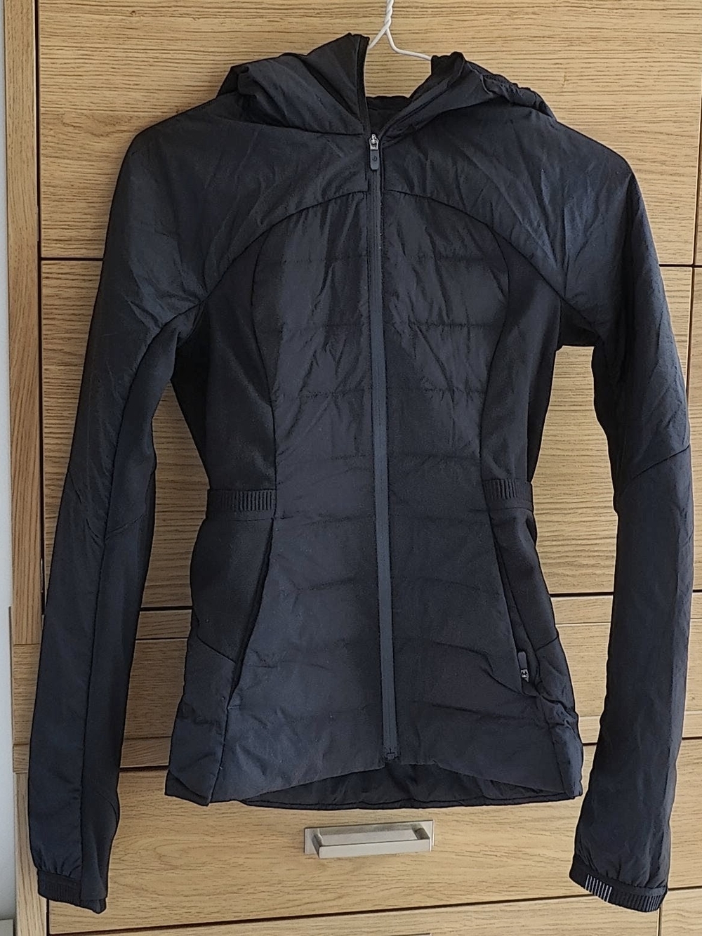 Lululemon Black Hooded Women's Jacket - Lightweight Insulated Coat 2